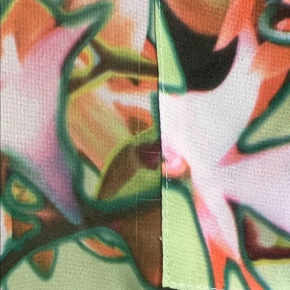 Jennifer Lopez Multicolor Floral Blouse - Picture 5 of 6